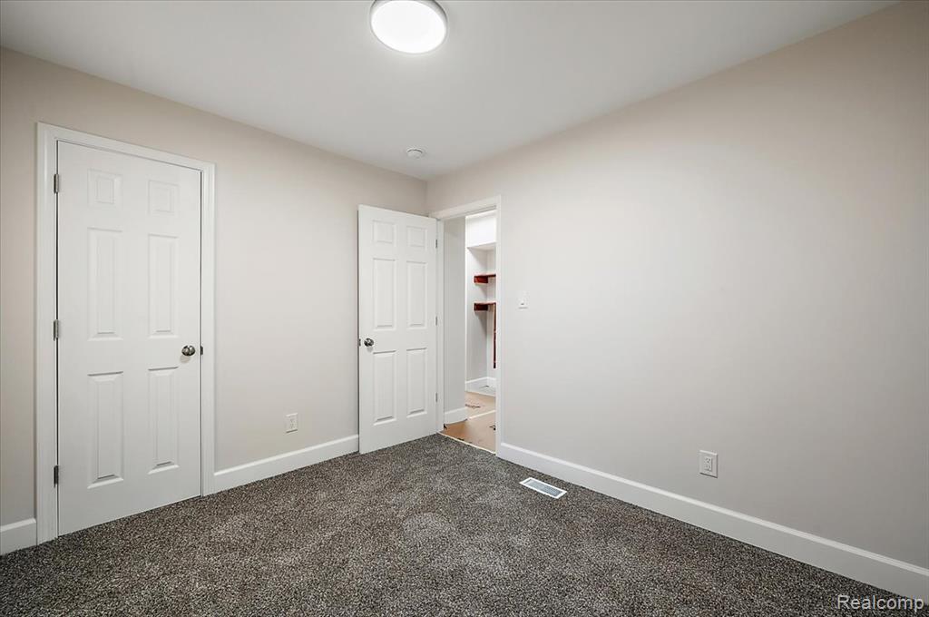 8404 Patton Street, Detroit, MI 48228 — Photo 30