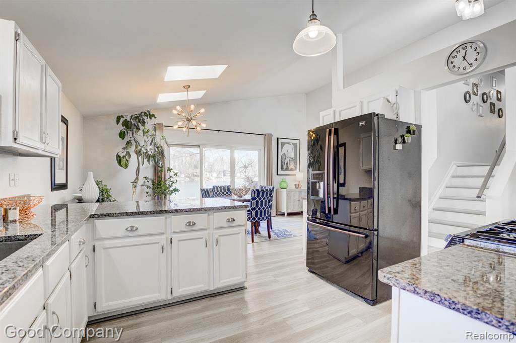 9526 Montgold Avenue, White Lake, MI — Photo 16
