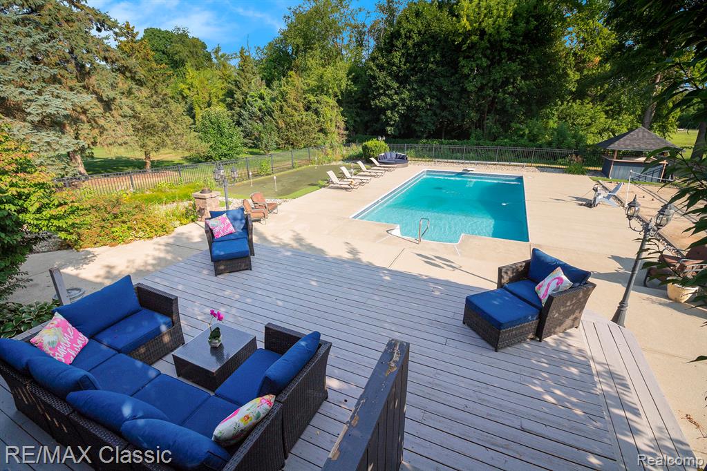 4020 Pine Ridge Court, Fenton, MI 48430 — Photo 26