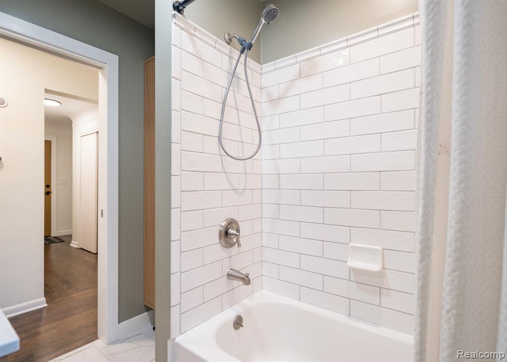 624 Slocum Drive, Auburn Hills, MI 48326 — Photo 23