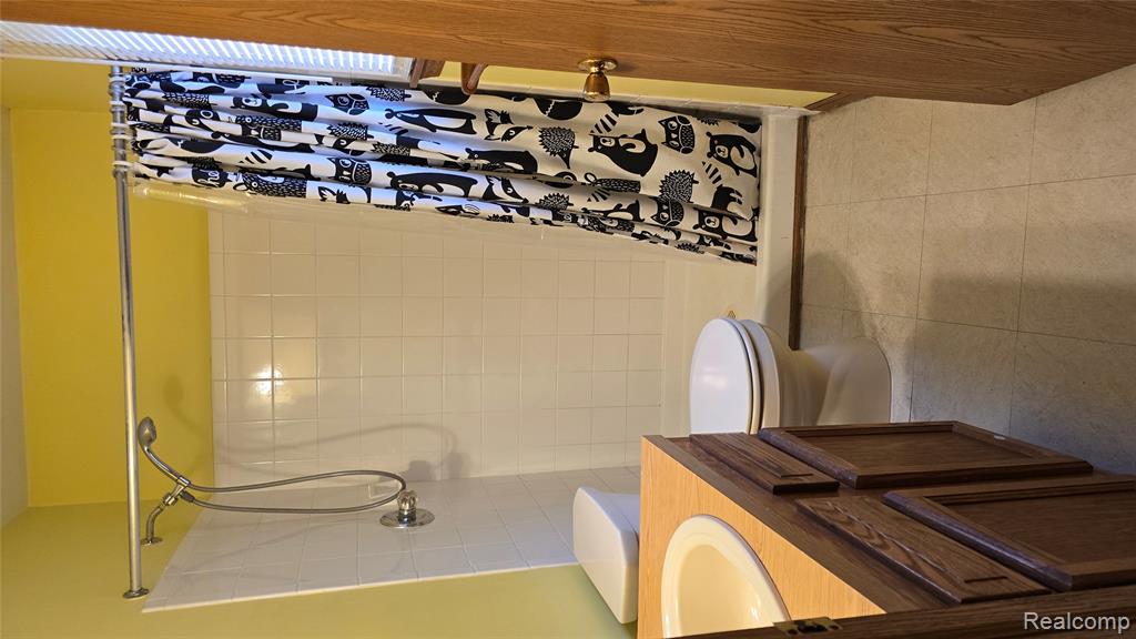803 E Meyers Avenue, Hazel Park, MI 48030 — Photo 20