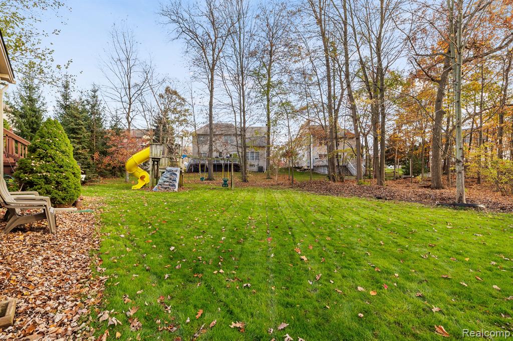 1095 APPALOOSA Court, South Lyon, MI 48178 — Photo 40