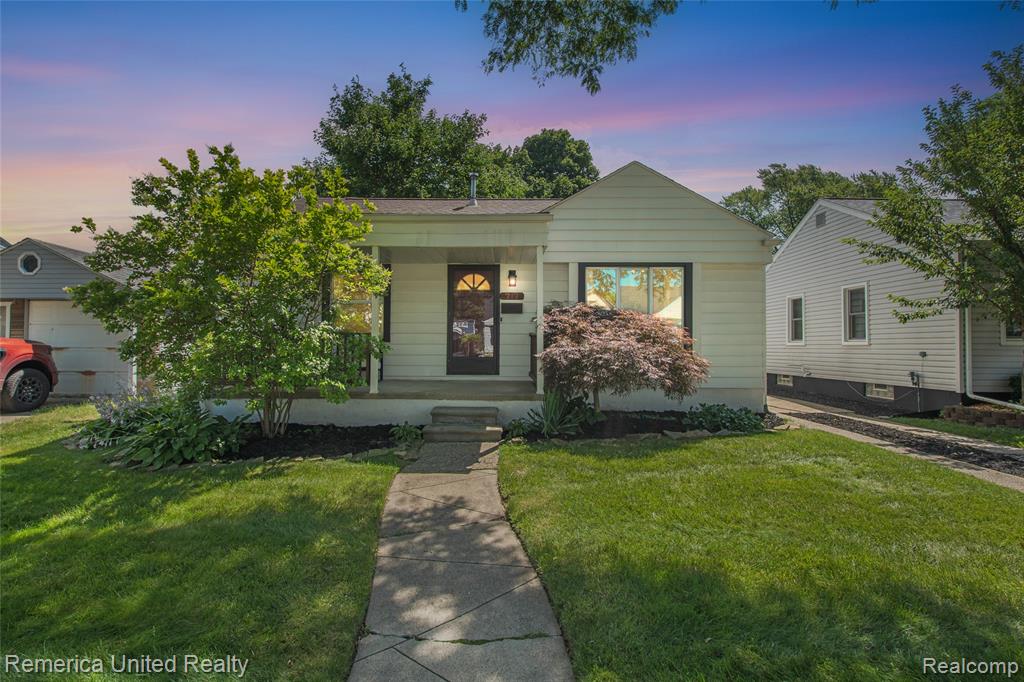 717 S Edgeworth Avenue, Royal Oak, MI 48067 — front exterior