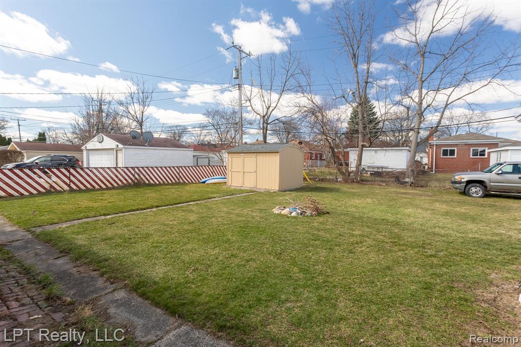 7007 COLONIAL Street, Dearborn Heights, MI 48127 — Photo 8