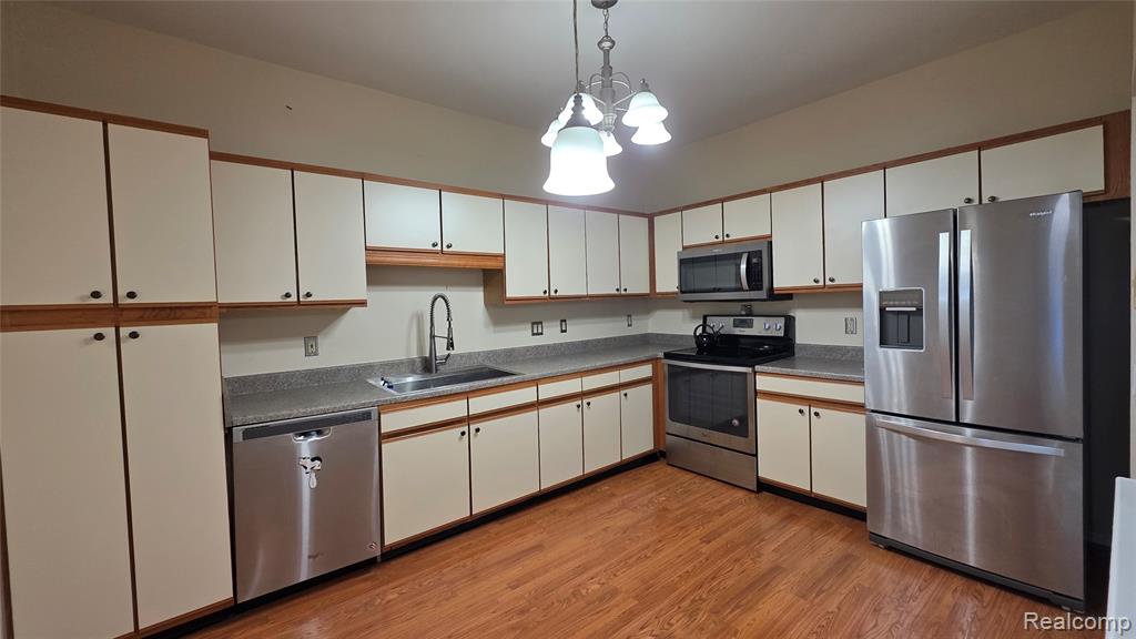 41635 Blair Drive, Novi, MI — Photo 7
