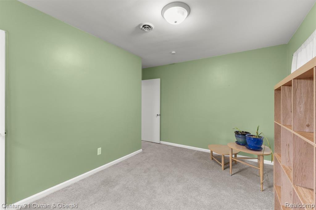7244 FENTON Street, Dearborn Heights, MI 48127 — Photo 22