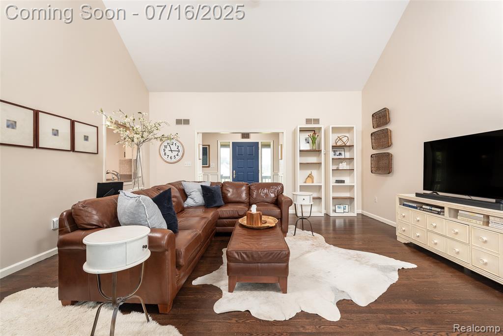 7366 E Maple Avenue, Grand Blanc, MI 48439 — Photo 12