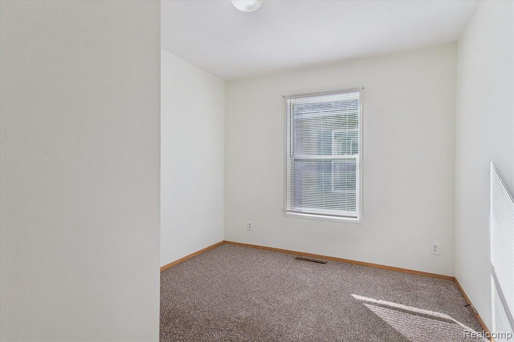 4004 Howe Road, Wayne, MI 48184 — Photo 14