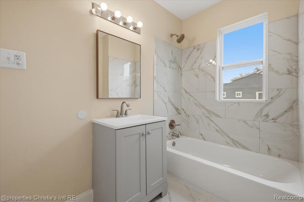 16596 Santa Rosa Drive, Detroit, MI 48221 — Photo 11