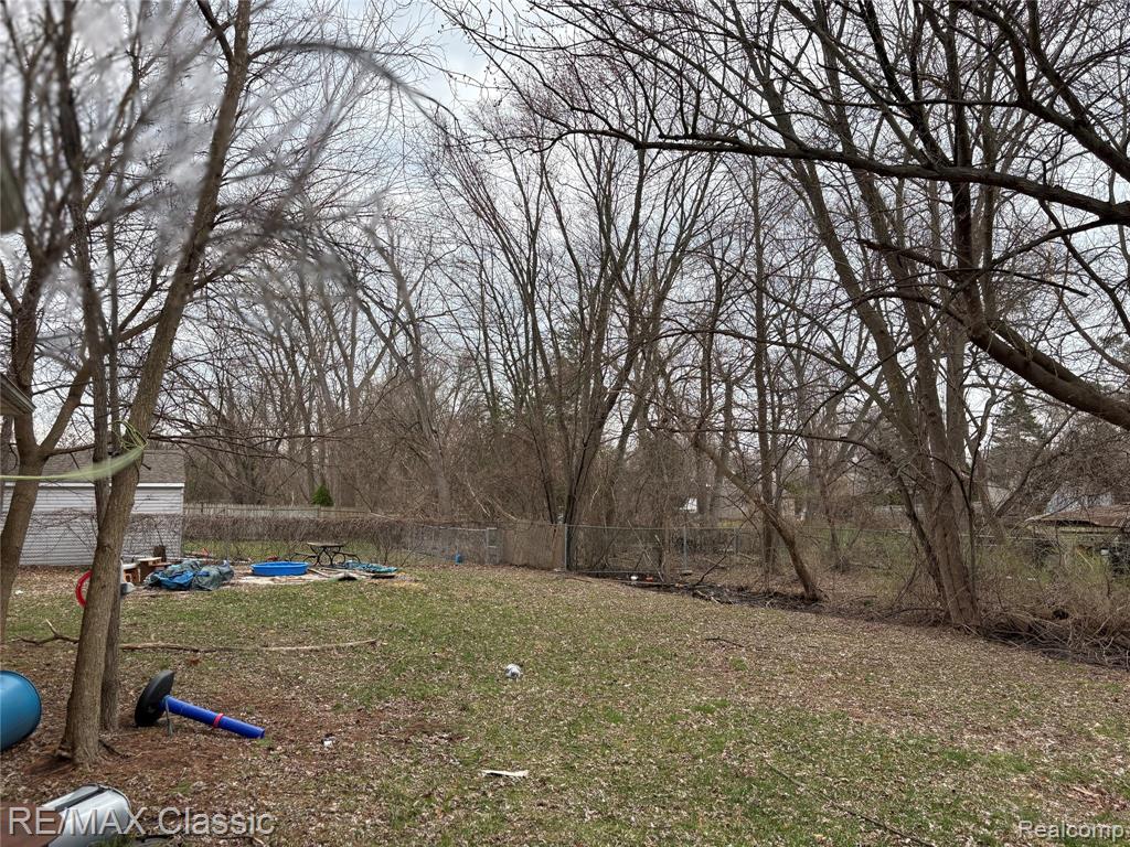380 E South Boulevard, Troy, MI 48085 — Photo 23