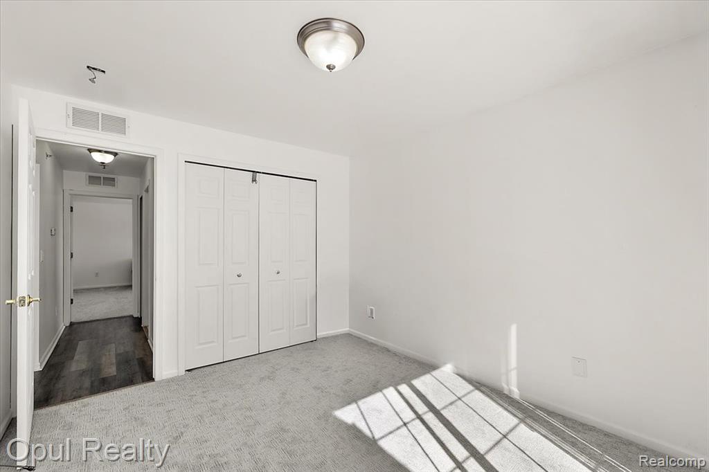 28263 Oakmonte Circle, New Hudson, MI 48165 — Photo 20