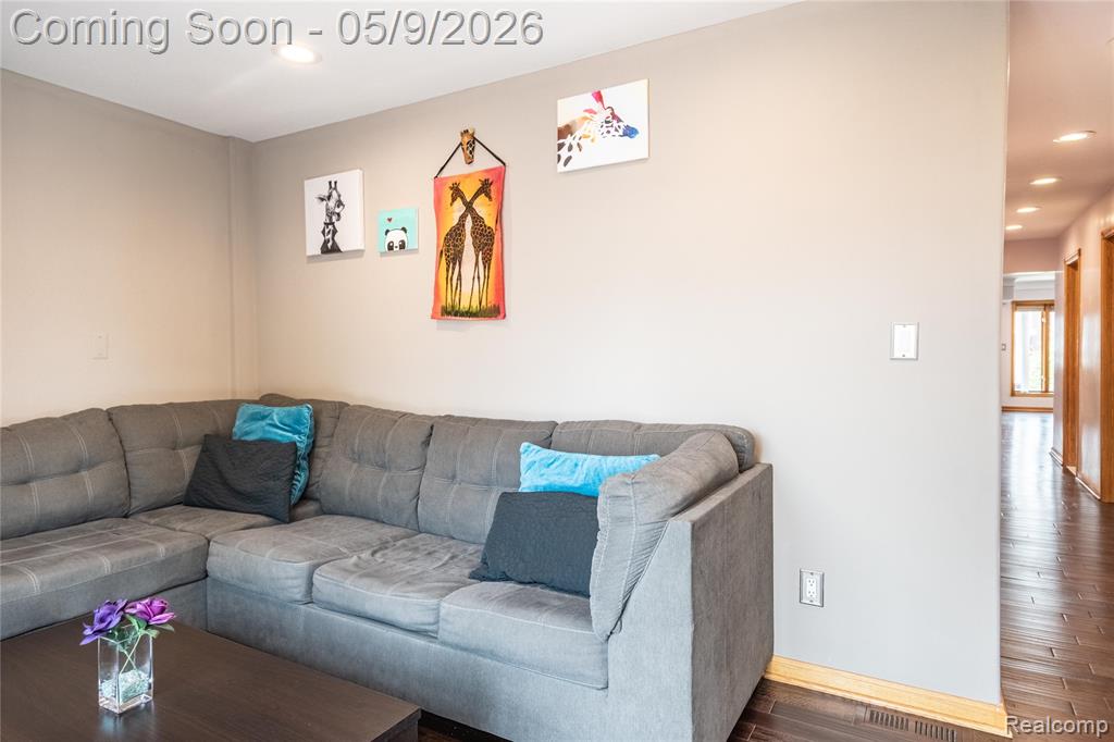 22501 Maple Street, Saint Clair Shores, MI 48081 — Photo 25