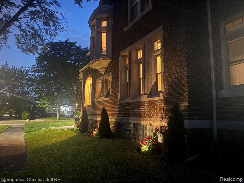 8604 La Salle Boulevard, Detroit, MI 48206 — Photo 69