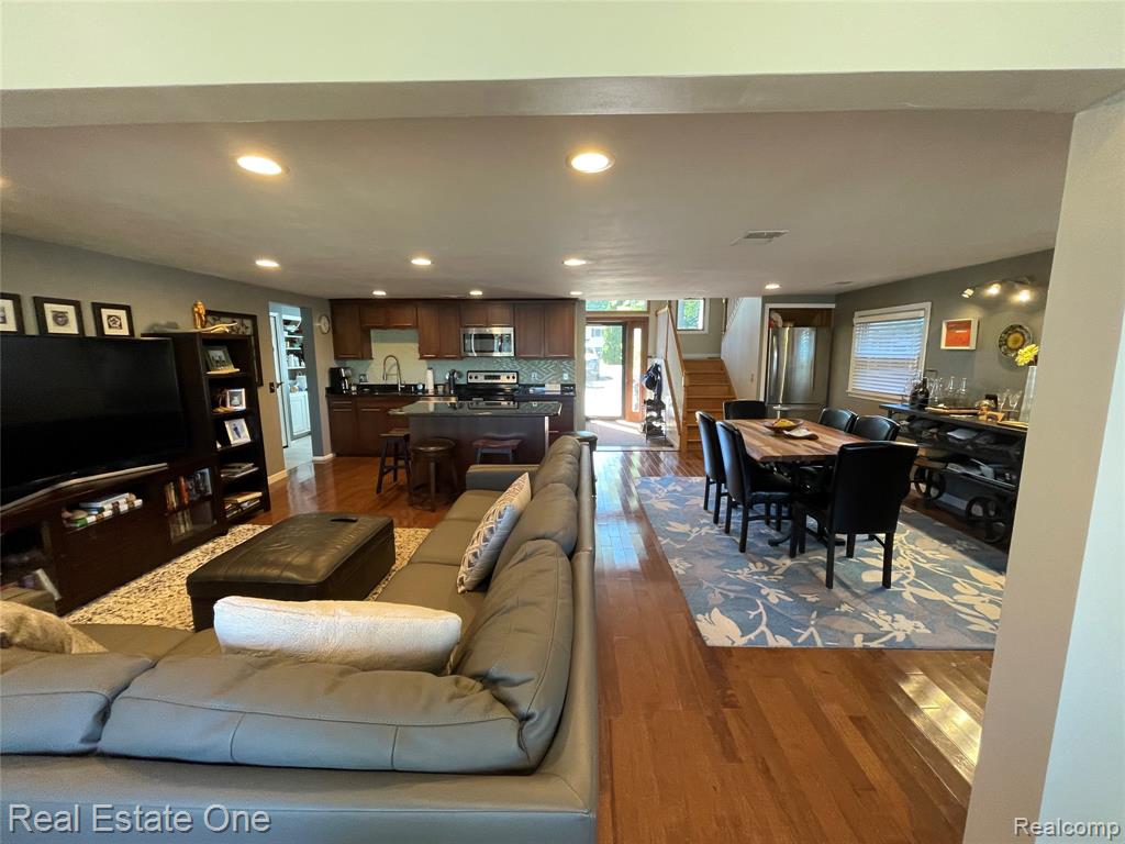 10438 King Road, Davisburg, MI 48350 — Photo 17