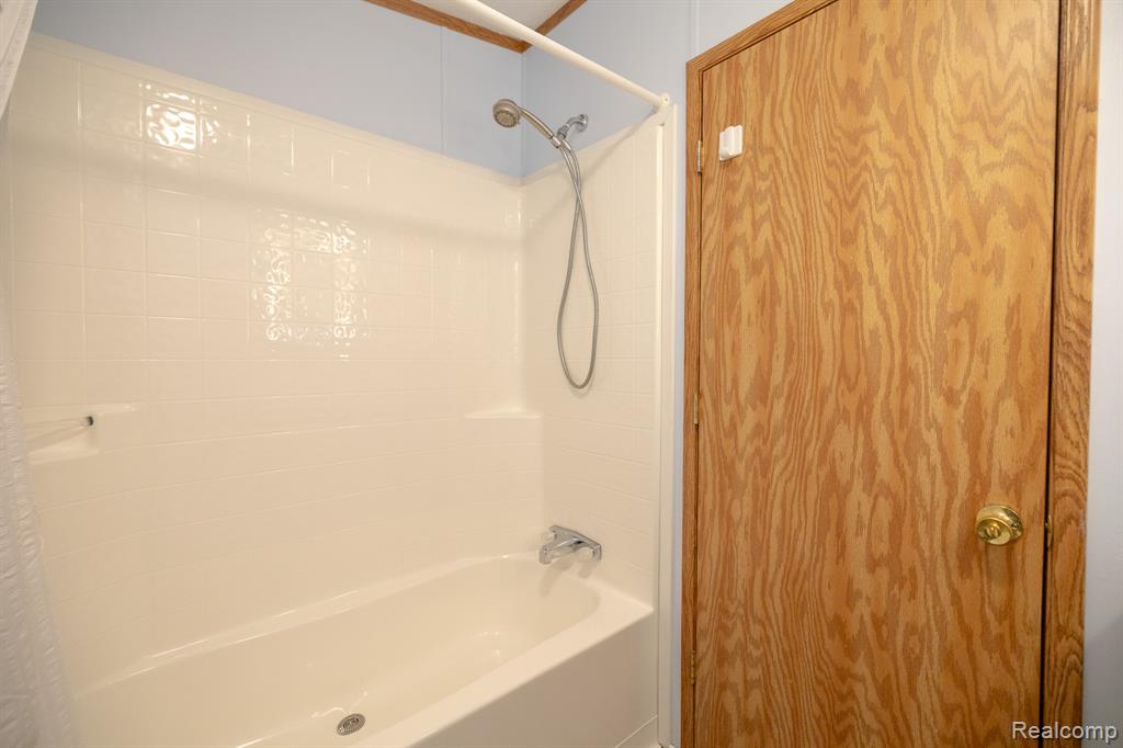 9198 Ashdown Avenue, White Lake, MI — Photo 27
