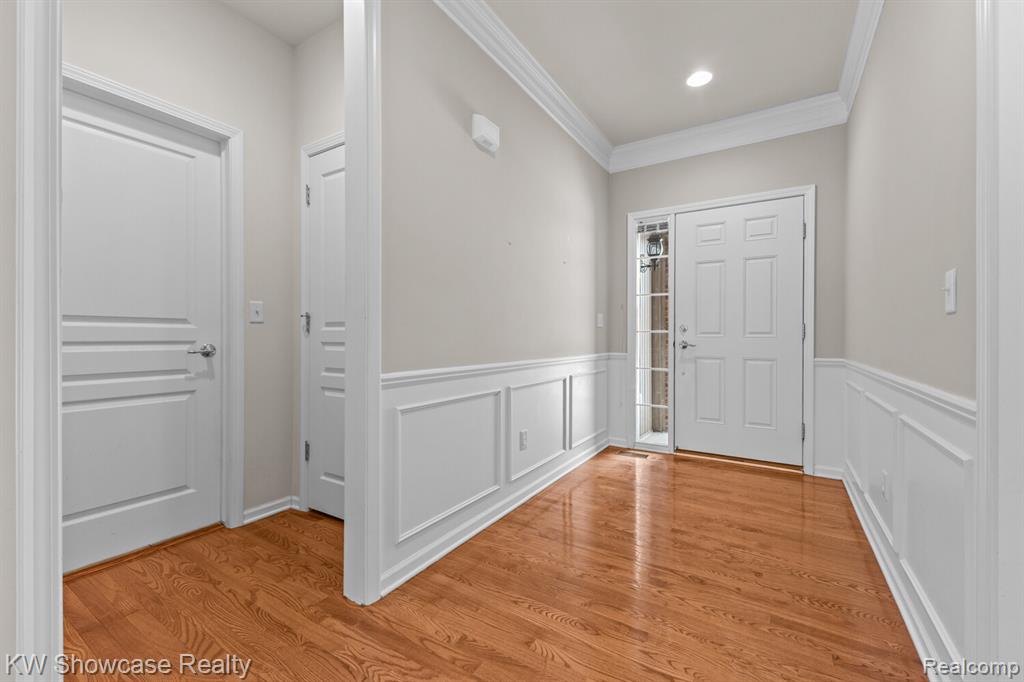 49724 Broadacre Drive, 57, Macomb, MI 48042 — Photo 3