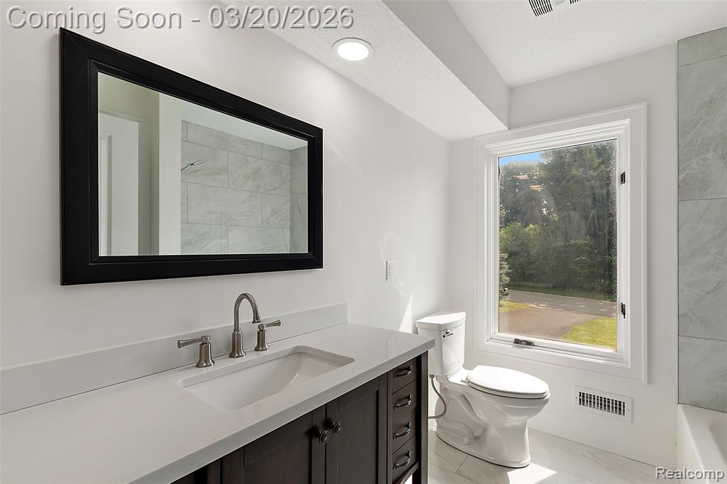 7811 Caberfae Trail, Clarkston, MI 48348 — Photo 46