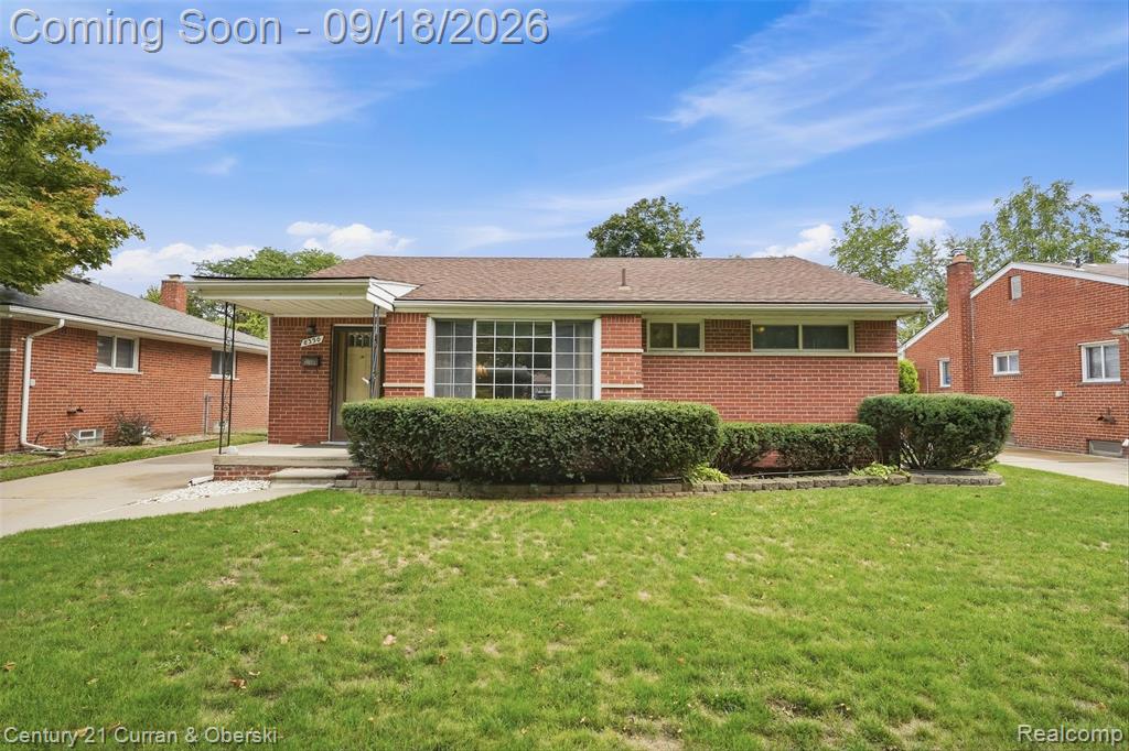 8330 Winston Lane, Dearborn Heights, MI 48127