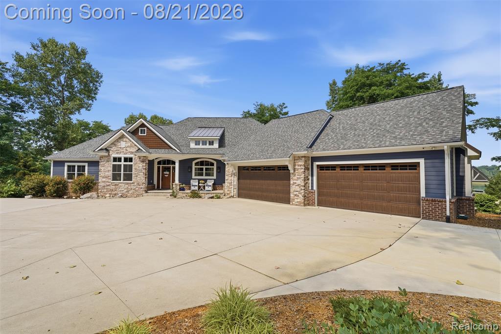 27035 N Dixboro Road, South Lyon, MI 48178