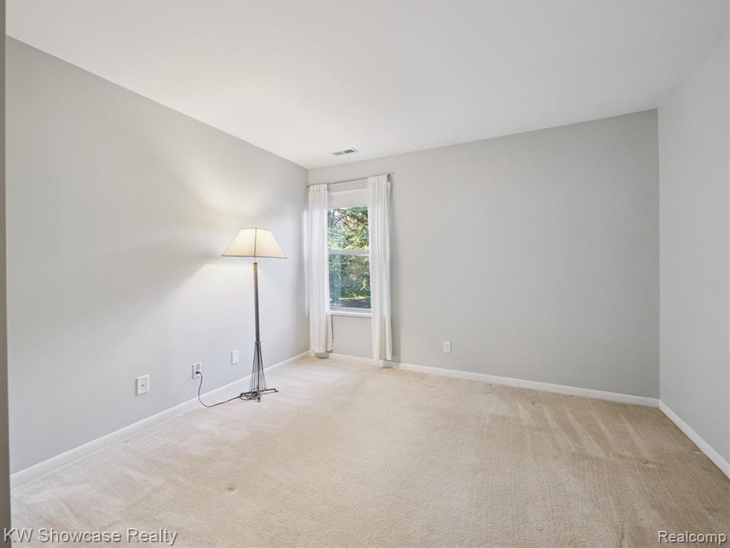 61011 Greenwood Drive, South Lyon, MI 48178 — Photo 20