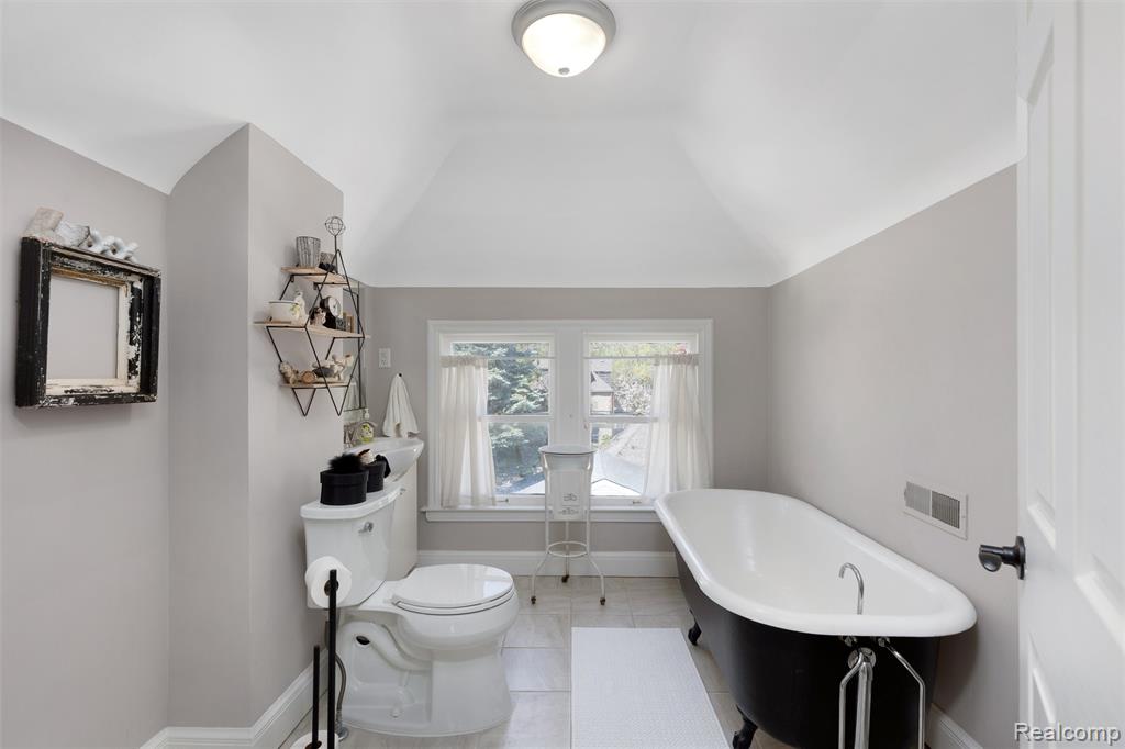 18221 Muirland Rd, Detroit, MI 48221 — Photo 22