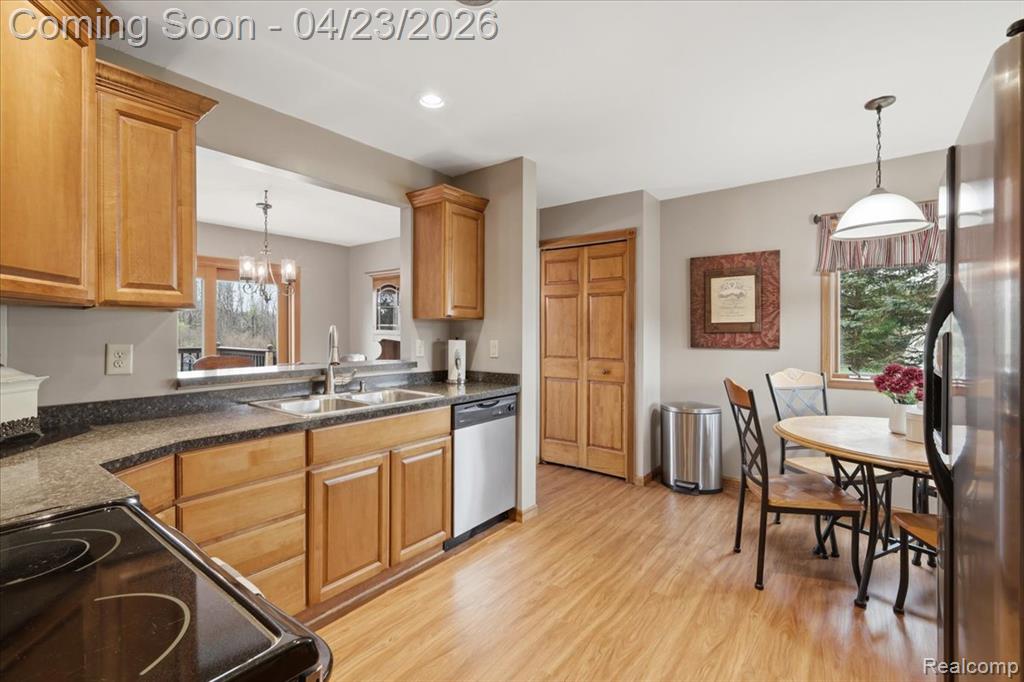 2309 Wood Creek Court, Burton, MI 48519 — Photo 13