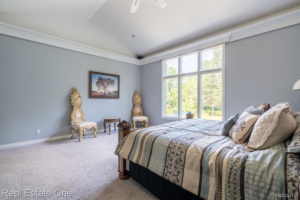 6120 EVANSWOOD Road, Troy, MI, 48085