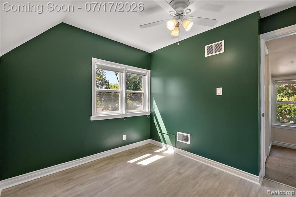 676 W Coy Avenue, Hazel Park, MI 48030 — Photo 13