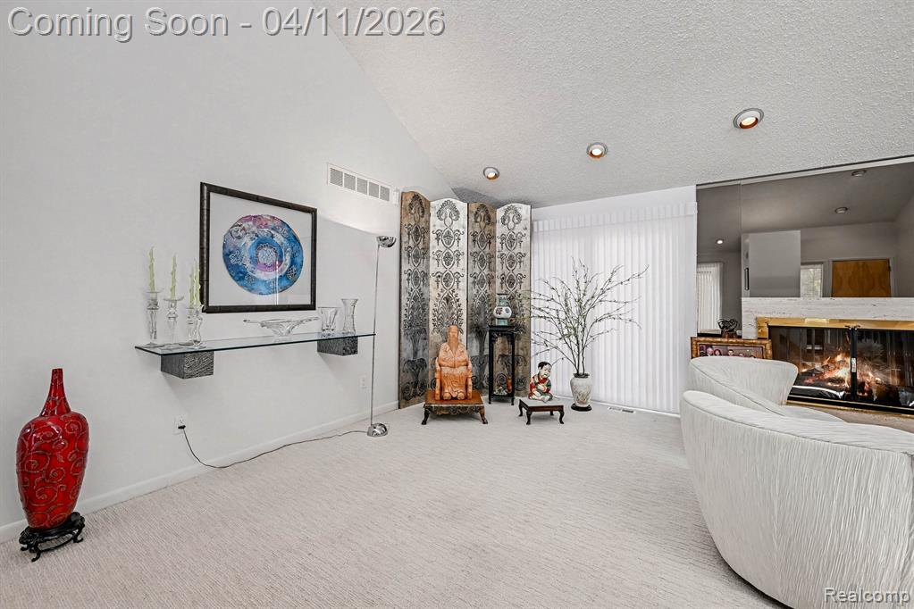 5950 Pinetree Drive, West Bloomfield, MI — Photo 8