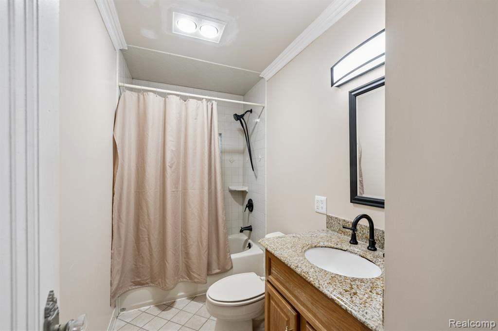 624 E Main Street, Brighton, MI 48116 — Photo 34