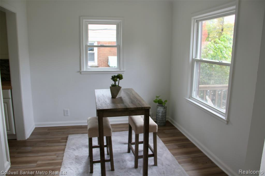 92 N Ardmore Street, Pontiac, MI 48342 — Photo 9