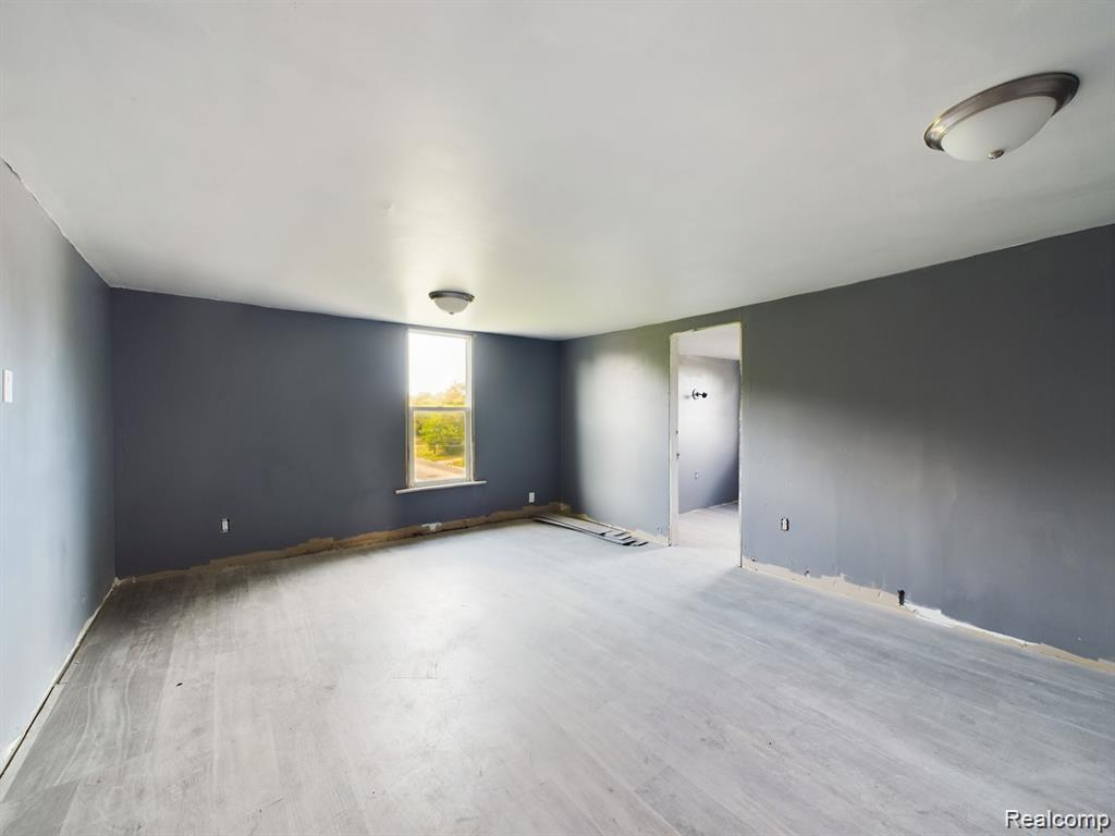 821 M L King Avenue, Flint, MI 48503 — Photo 60