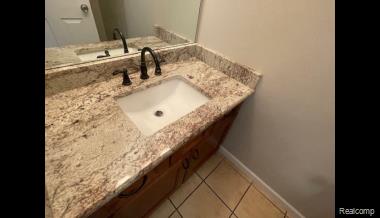 7411 MEADOWCREST, Orchard Lake Village, MI 48324 — Photo 12