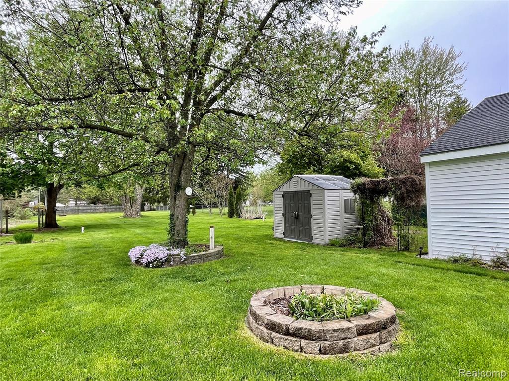 10444 Quirk Road, Van Buren, MI 48111 — Photo 32