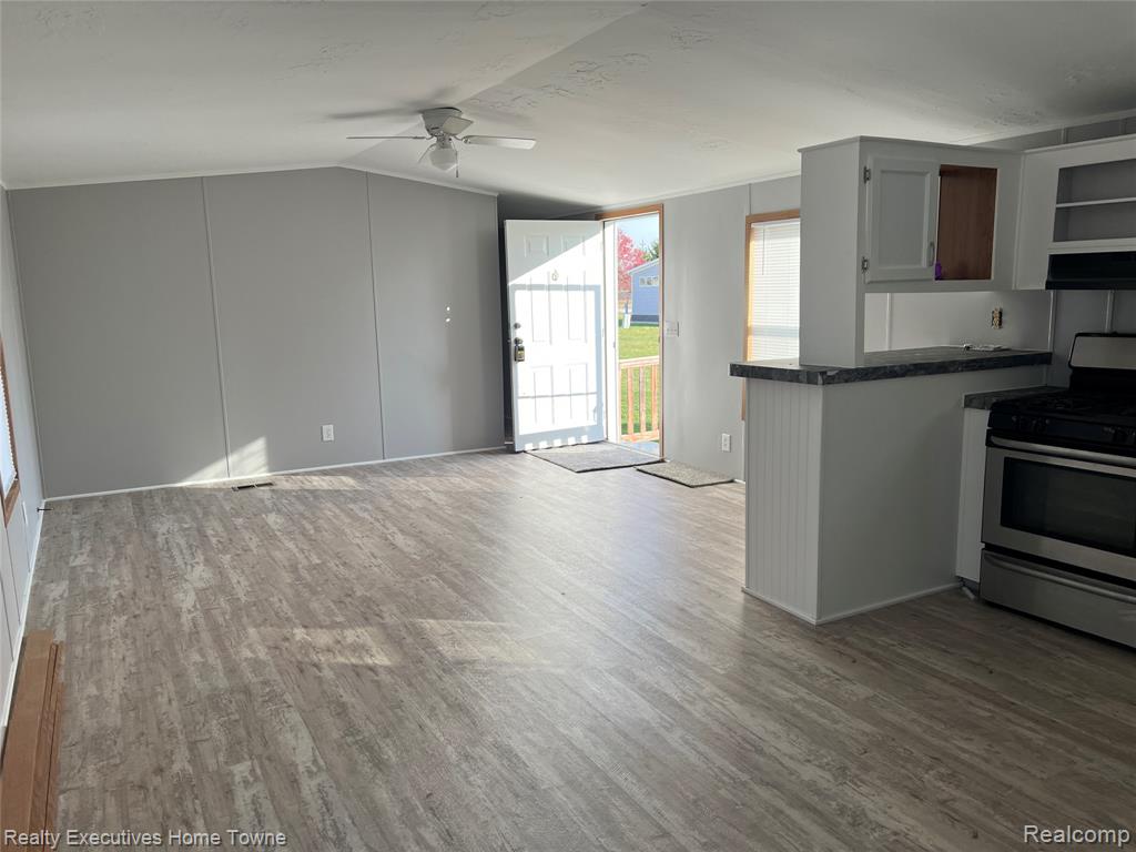 4101 Mapleview Court E, Brown, MI 48428 — Photo 13