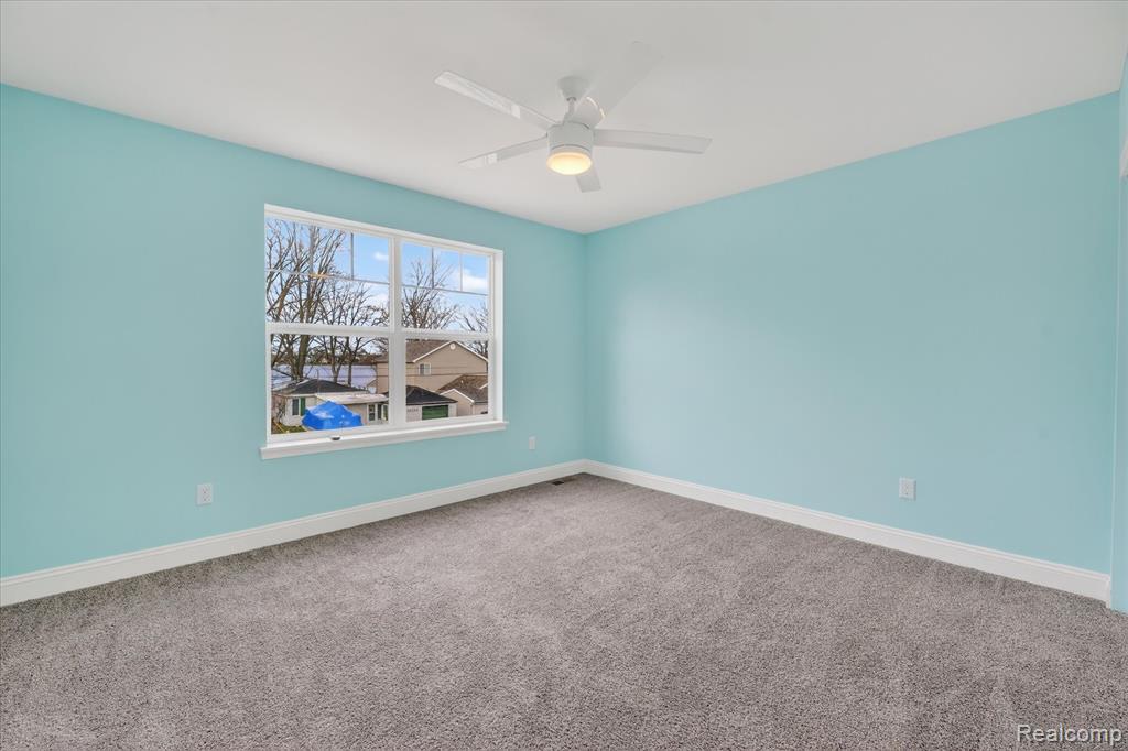14131 Eastview Drive, Fenton, MI 48430 — Photo 25