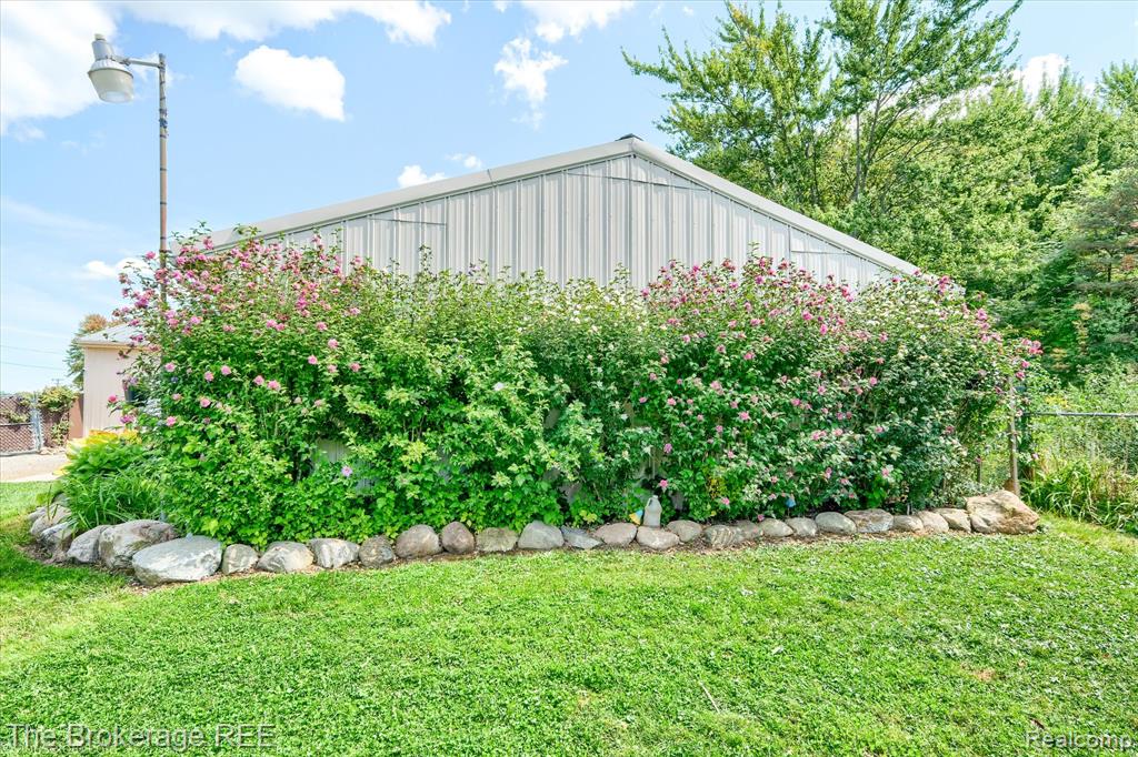 9050 E Bristol Road, Davison, MI 48423 — Photo 20