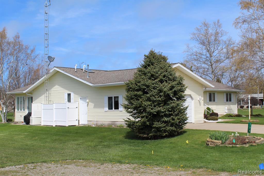 275 MADISON Street, Port Austin, MI 48467 — Photo 2