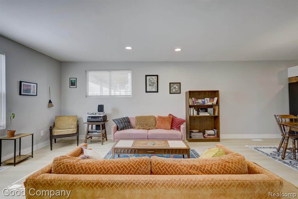 9578 Oakland Street, Detroit, MI 48211 — Photo 9