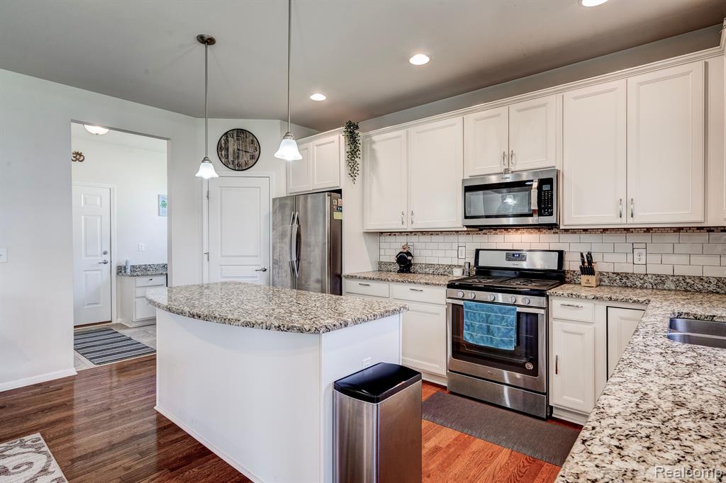 29816 AUTUMN GOLD Drive, New Hudson, MI 48165 — Photo 15