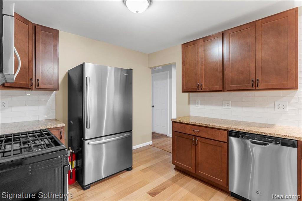 40499 Orangelawn Avenue, Plymouth, MI 48170 — Photo 5