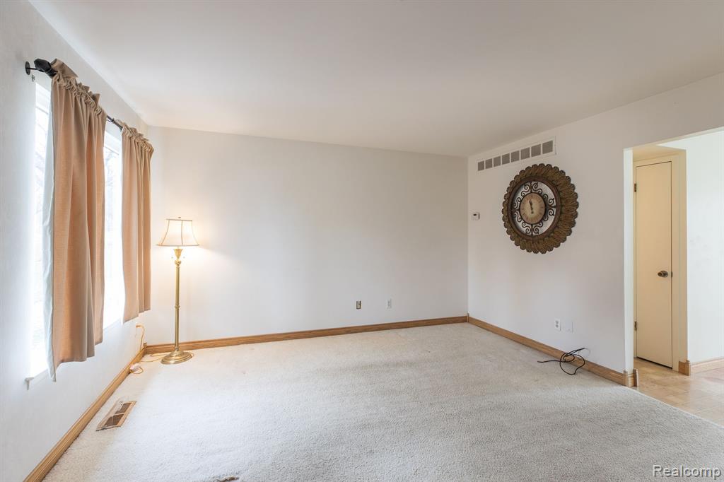 2939 Whittier Court, Ann Arbor, MI 48104 — Photo 8