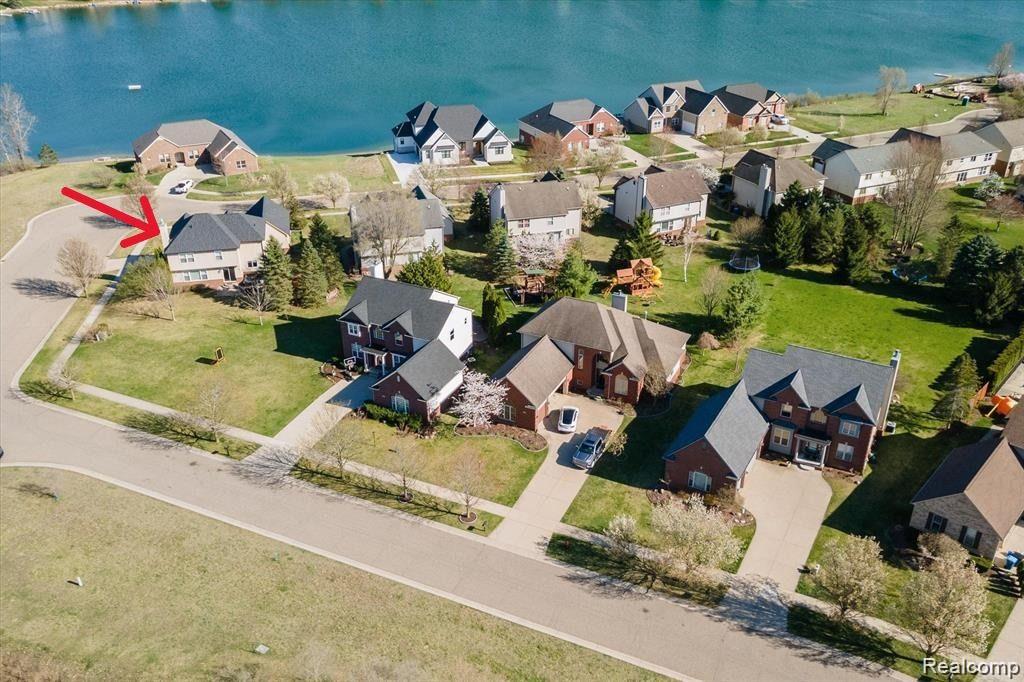 707 BAY POINTE Drive, Oxford, MI 48371 — Photo 52