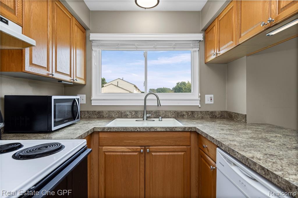 48558 Sugarbush, Chesterfield, MI 48047 — Photo 13