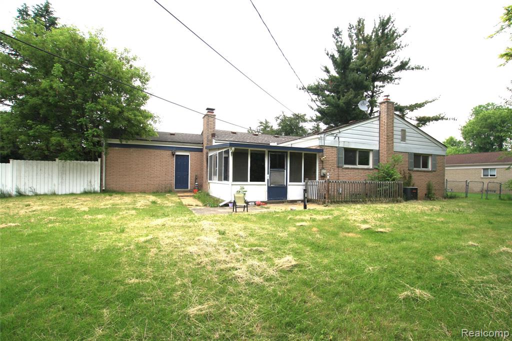 6325 Clarkston Road, Clarkston, MI — Photo 3