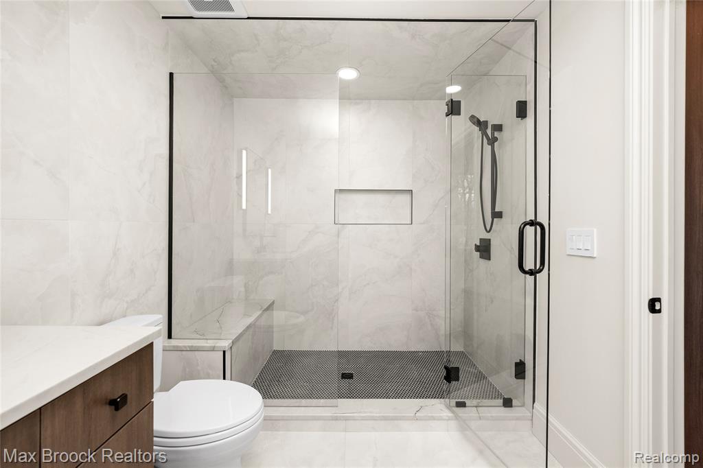 1888 W Tahquamenon Court, Bloomfield Hills, MI 48302 — Photo 52