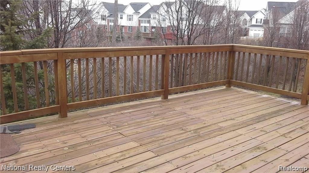 41876 YEATS Drive, Novi, MI — Photo 27