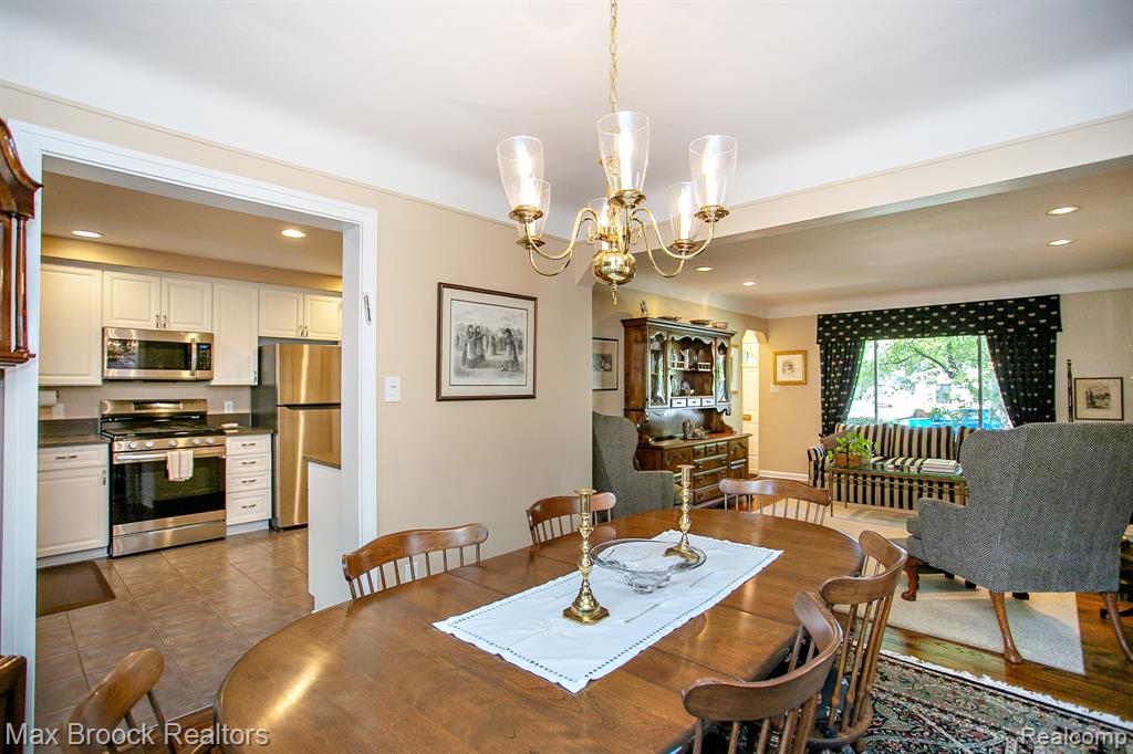 10445 Lincoln Drive, Huntington Woods, MI — Photo 11