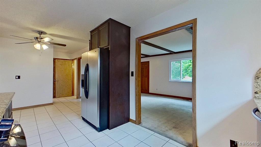 8252 Tinkler Road, Sterling Heights, MI 48312 — Photo 11