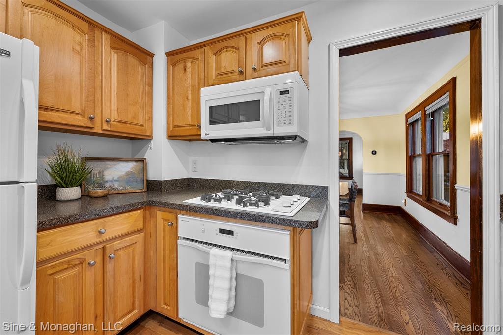 517 Forest Avenue N, Royal Oak, MI 48067 — Photo 14